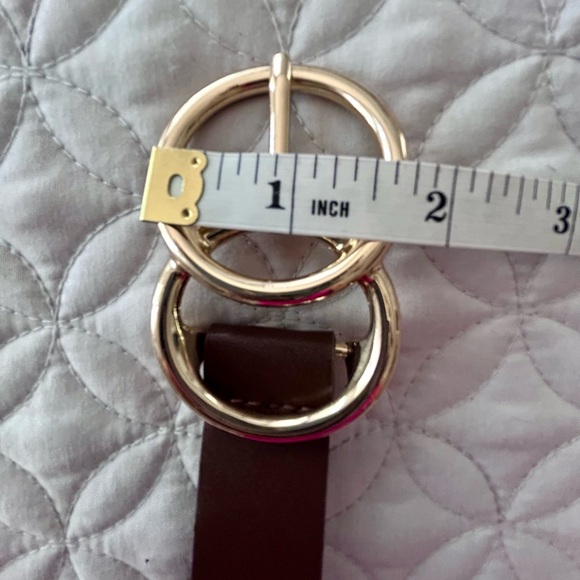 Beautiful Gold Tone Double Ring Women’s Brown Belt - Picture 4 of 6